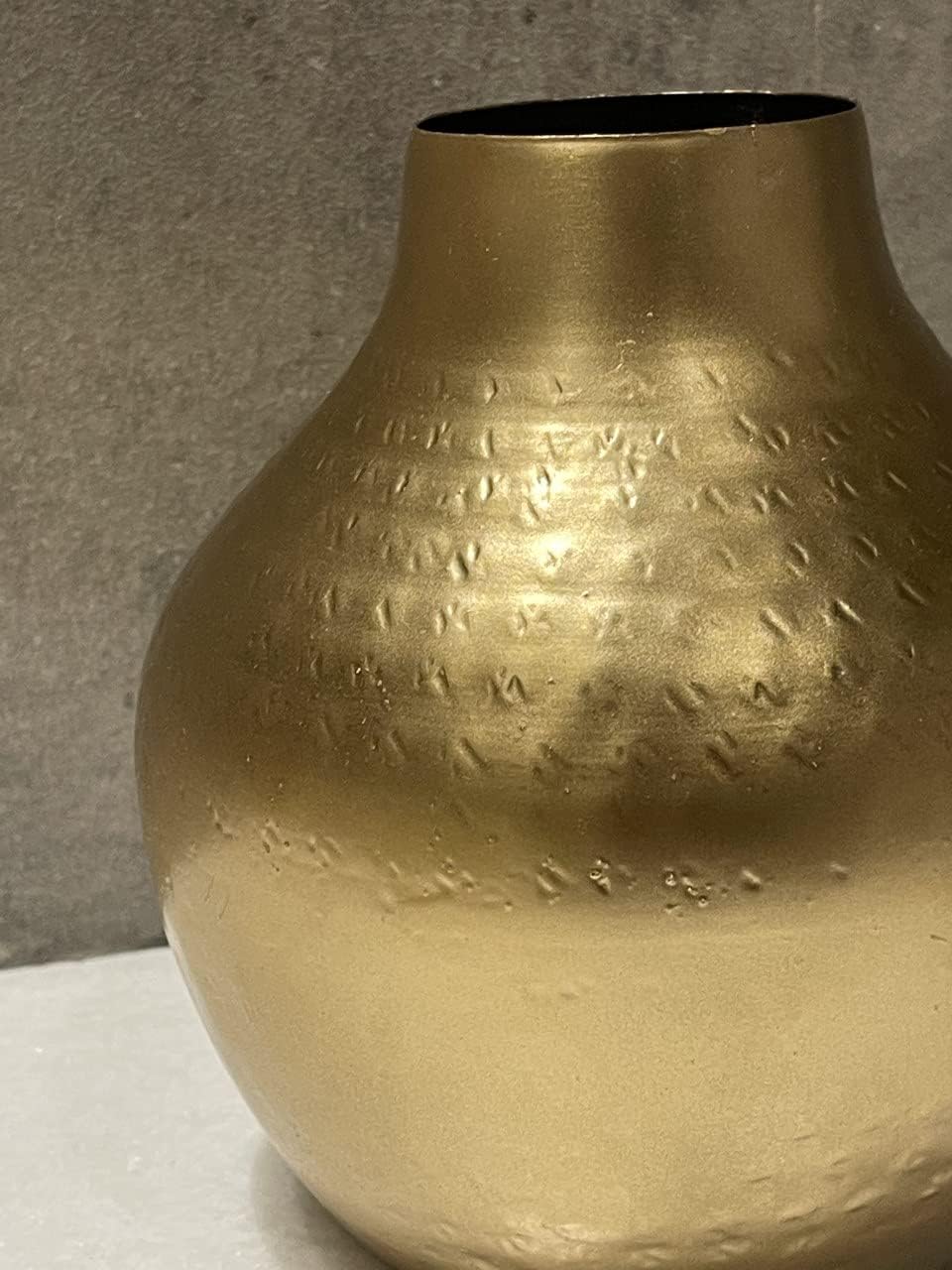 Urban Born Metal Flower Vase — Vintage Gold, 15x15x15 cm