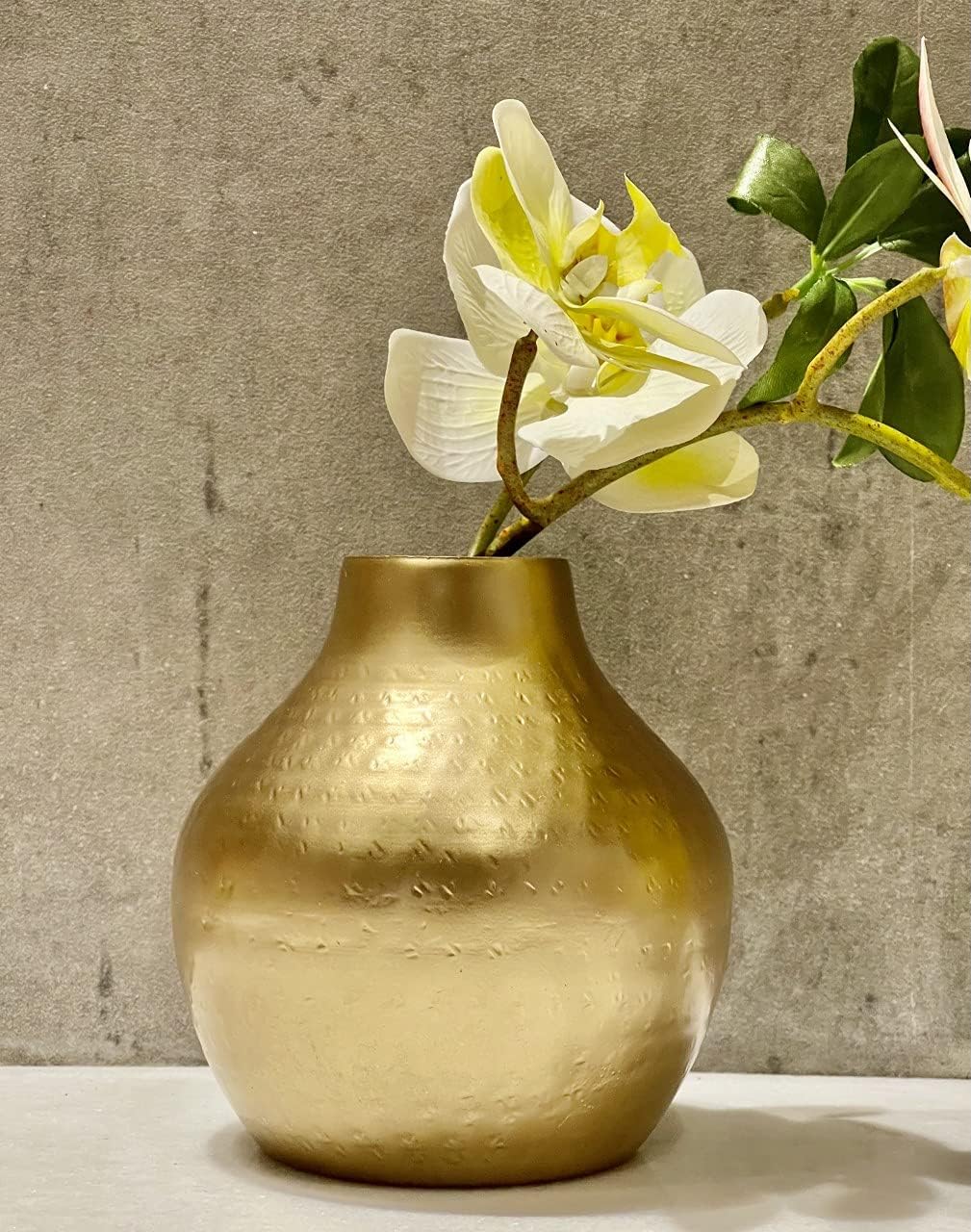 Urban Born Metal Flower Vase — Vintage Gold, 15x15x15 cm