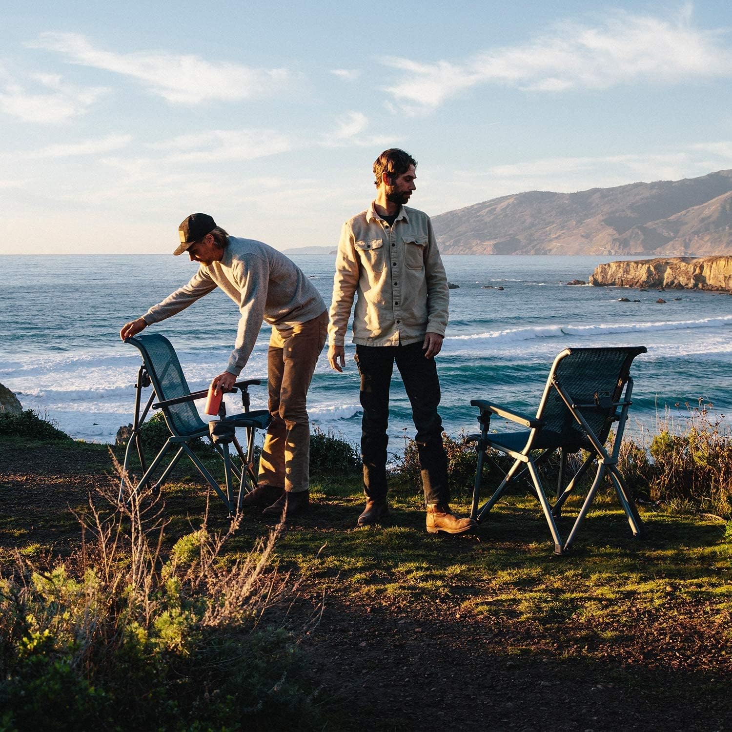 YETI Trailhead Folding Camping Chair — Navy