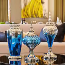مزهرية فاخرة من زجاج الياقوت مع غطاء